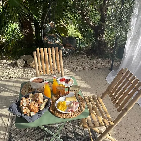 לינה וארוחת בוקר Elegante Avec Terrasse 3*